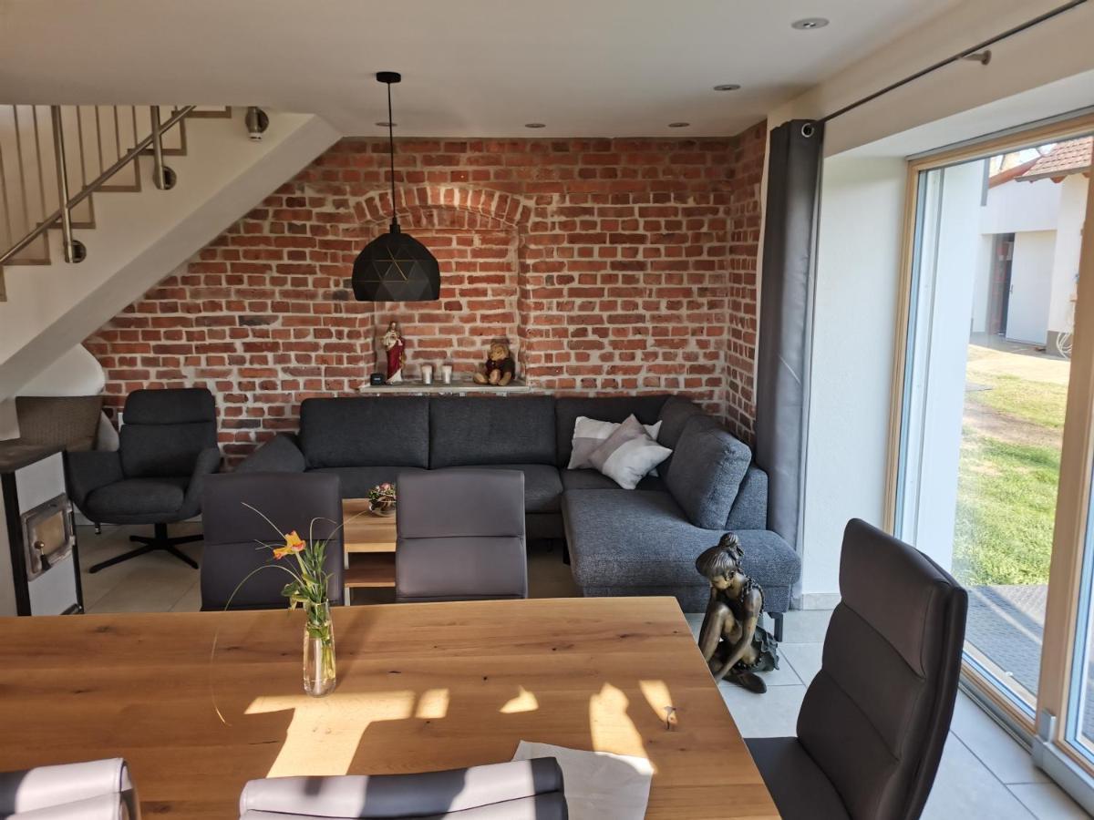 Meyer Apartment *